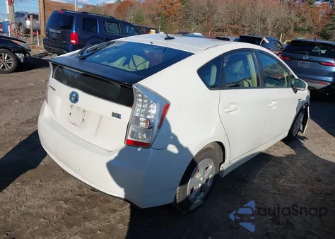 2011 Toyota Prius Two z USA, uszkodzony, nr VIN JTDKN3DU0B5305108